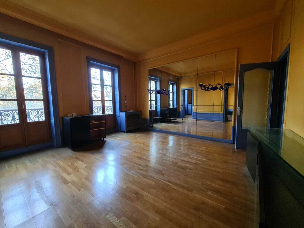 Appartement A VENDRE - ST ETIENNE CENTRE VILLE - 138.29 m2 - 199000€