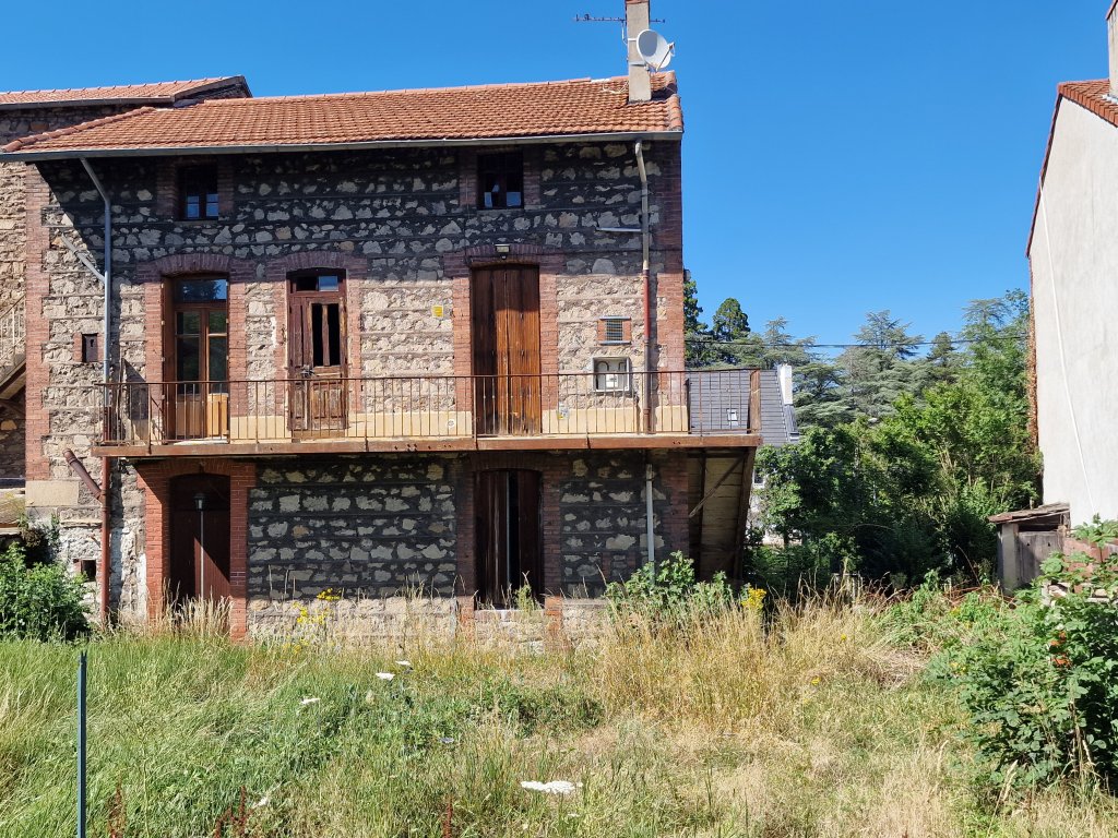 IMMEUBLE A VENDRE - FRAISSES ONDAINE - 240 m2 - 119000€