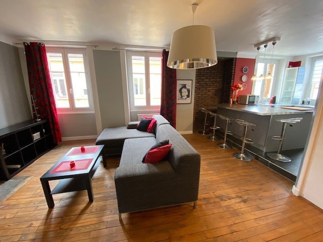 APPARTEMENT T2 A LOUER - ST ETIENNE QUARTIER CHAVANELLE - 47.84 m2 - 510 &euro; charges comprises par mois