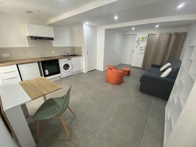APPARTEMENT T1 A LOUER - ST ETIENNE CENTRE VILLE - 26.02 m2 - 426 € charges comprises par mois