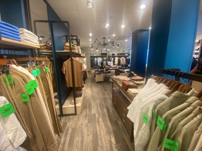 BOUTIQUE A VENDRE - FIRMINY - 99.55 m2 - 139 000 €