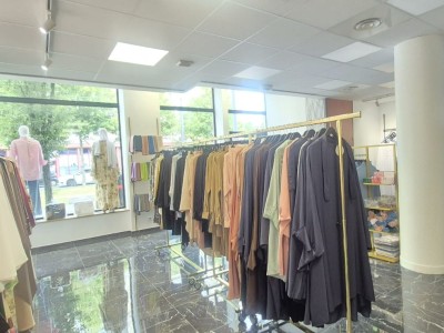 BOUTIQUE A VENDRE - ST ETIENNE BELLEVUE - 82 m2 - 115 000 €