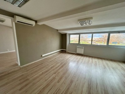 Surface de bureau à la location A LOUER - ANDREZIEUX BOUTHEON - 126 m2 - 990 € HC par mois