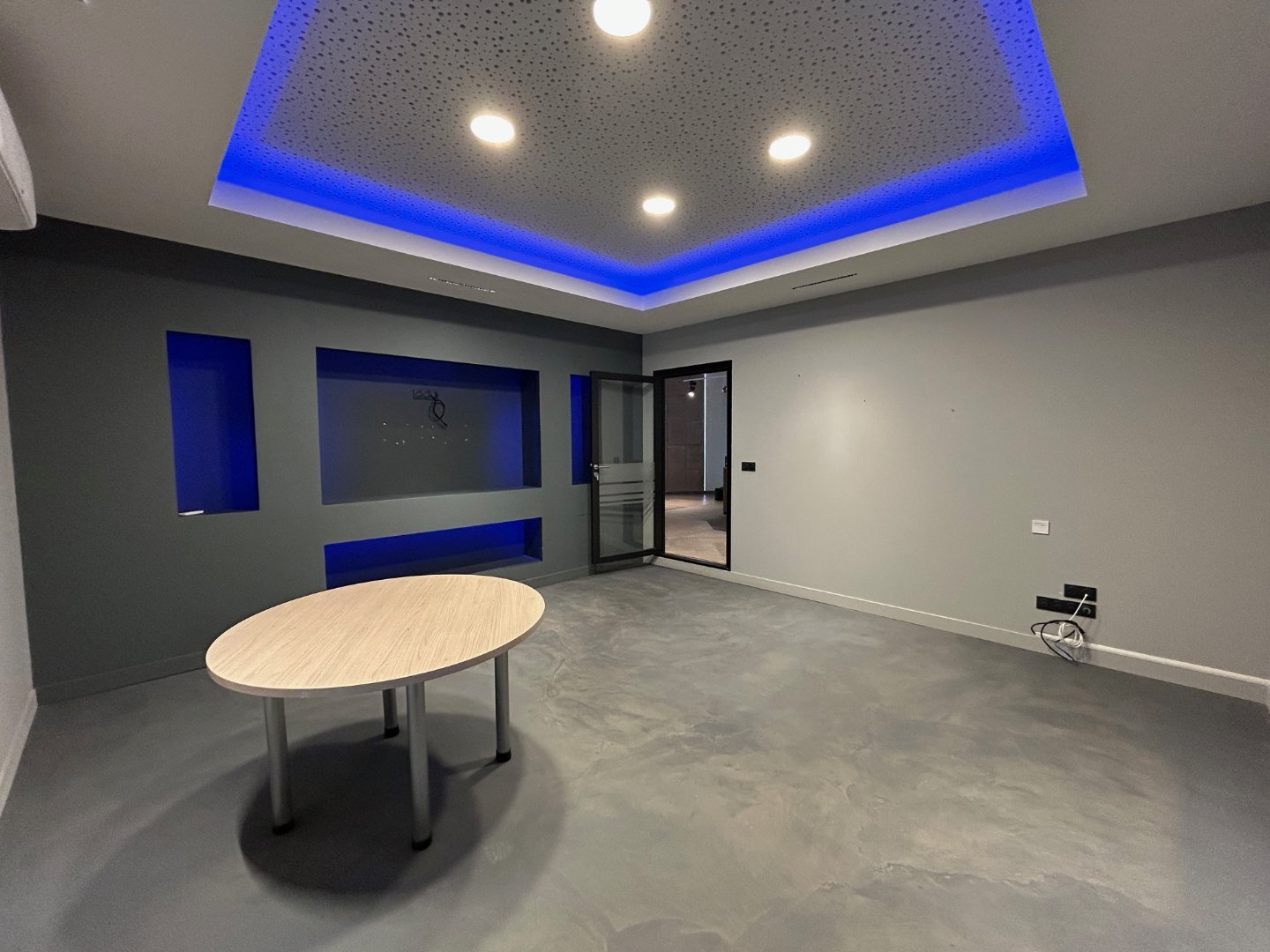 Surface de bureau � la location - L ETRAT - 24 m2 - R&Eacute;ALIS&Eacute;