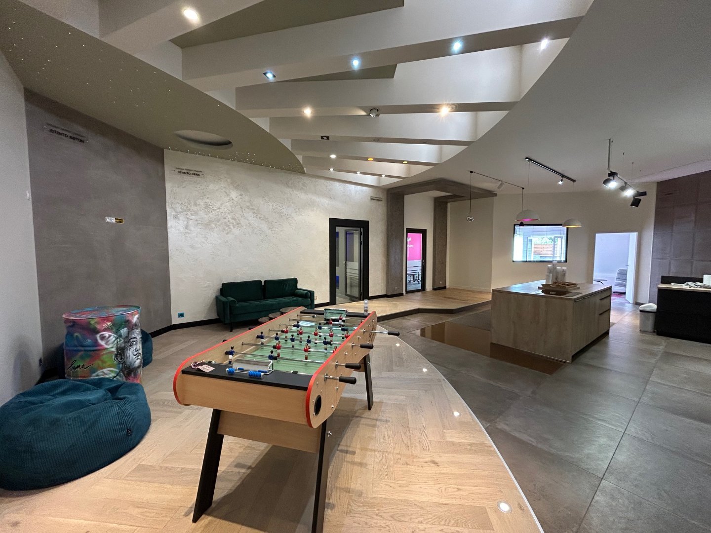 Surface de bureau � la location - L ETRAT - 24 m2 - R&Eacute;ALIS&Eacute;