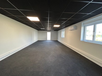 Surface de bureau  la location A LOUER - L ETRAT - 70 m2 - 765€ HC et HT par mois