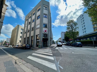 BUREAU A LOUER - ST ETIENNE BELLEVUE - 275 m2 - 2000€ HC par mois