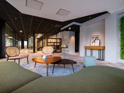 Bureaux à louer A LOUER - ST ETIENNE FAURIEL - 327 m2 - 6 500 € HC et HT par mois