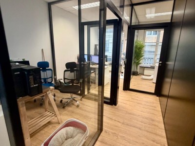 BUREAU A VENDRE - ST ETIENNE CENTRE VILLE - 220 m2 - 303 520 &euro; 