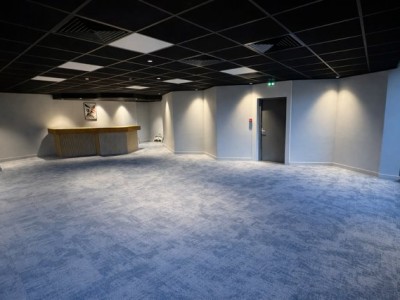 Bureaux à vendre A VENDRE - ST ETIENNE FAURIEL - 777 m2 - 777 000 €