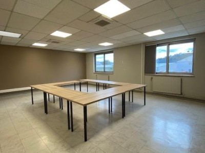 BUREAU A VENDRE - ST PRIEST EN JAREZ - 118.19 m2 - 141 900 €