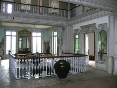 CHATEAU A VENDRE - LE CHAMBON FEUGEROLLES - 570 m2 - 680000€