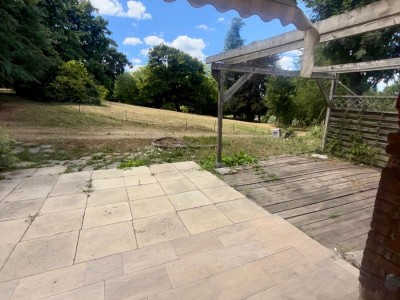 CHATEAU A VENDRE - LE CHAMBON FEUGEROLLES - 570 m2 - 680000€