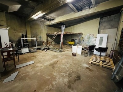 ENTREPOT A LOUER - ST ETIENNE BADOUILLERE - 190 m2 - 600 € HC par mois