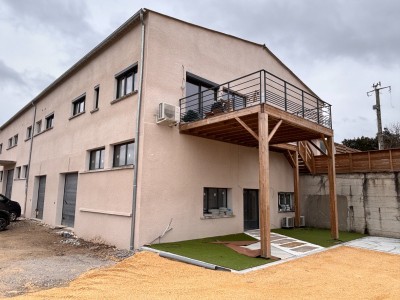 ENTREPOT A LOUER - STE SIGOLENE - 103.38 m2 - 650 € HC et HT par mois