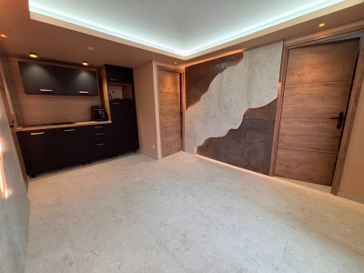 ENTREPOT A LOUER - STE SIGOLENE - 103.38 m2 - 650 € HC et HT par mois