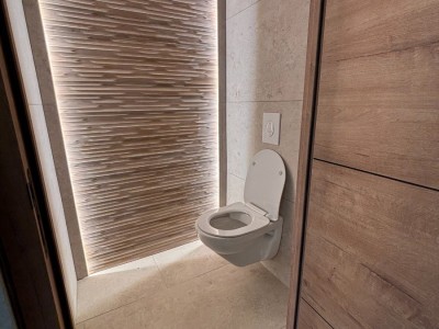 ENTREPOT A LOUER - STE SIGOLENE - 103.38 m2 - 650 € HC et HT par mois