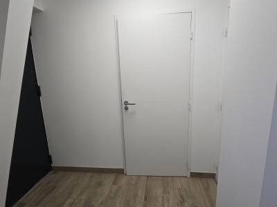 ENTREPOT A VENDRE - ROCHE LA MOLIERE - 581 m2 - 410 000 €