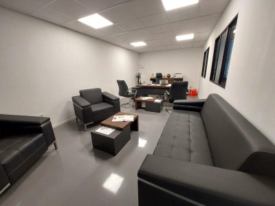 ENTREPOT A VENDRE - ST ETIENNE LA METARE - 223 m2 - 189000€ 
