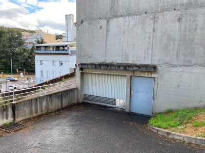 GARAGE A LOUER - ST ETIENNE BELLEVUE/SOLAURE/JOMAYERE - 57 € charges comprises par mois
