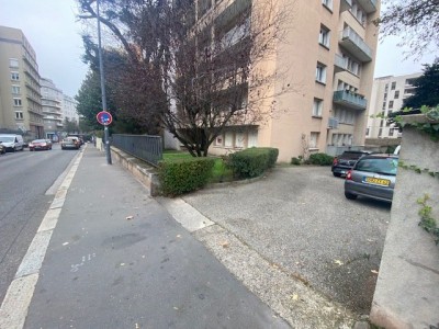 GARAGE - ST ETIENNE CENTRE DEUX - LOUÉ