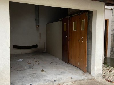 GARAGE A LOUER - ST ETIENNE CHARITE - 70€ charges comprises par mois