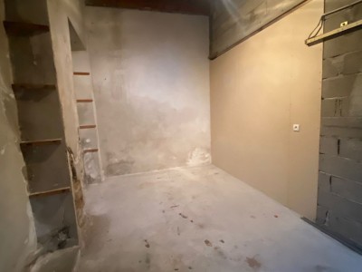 GARAGE A LOUER - ST ETIENNE CHARITE - 60€ charges comprises par mois