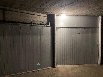 GARAGE A LOUER - ST ETIENNE FAURIEL - 20 m2 - 80 € charges comprises par mois