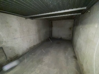 GARAGE A LOUER - ST ETIENNE MONTPLAISIR - 13 m2 - 60 € charges comprises par mois
