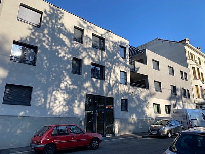 GARAGE A LOUER - ST ETIENNE NORD - 70 € charges comprises par mois