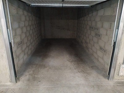GARAGE A LOUER - ST ETIENNE NORD - 70 € charges comprises par mois
