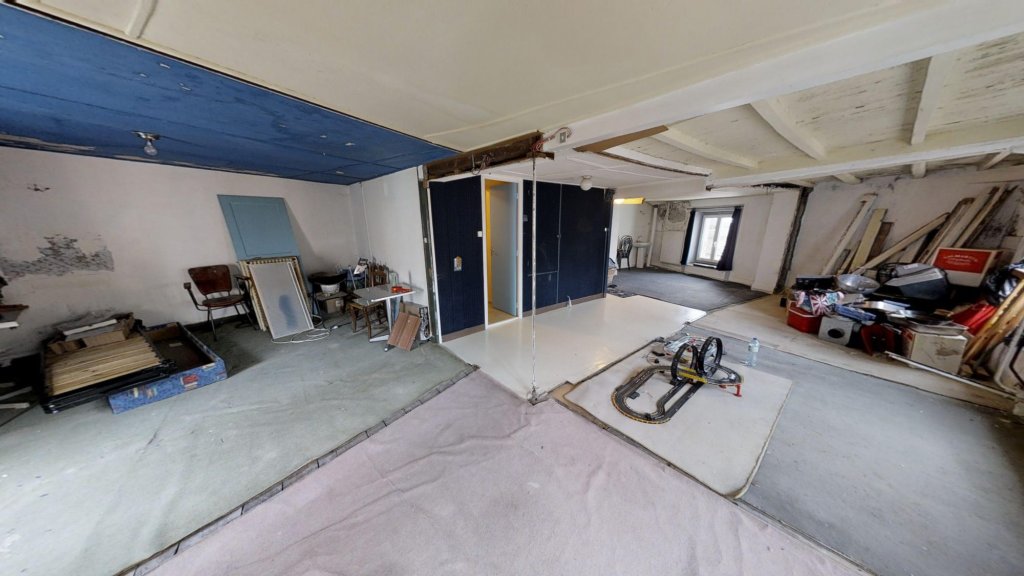 IMMEUBLE - MONISTROL SUR LOIRE - 180 m2 - VENDU