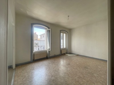 Immeuble de rapport beau potentiel A VENDRE - ST ETIENNE BERGSON - 280 m2 - 270000€