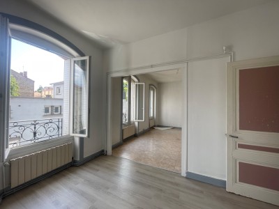 Immeuble de rapport beau potentiel A VENDRE - ST ETIENNE BERGSON - 280 m2 - 270000€