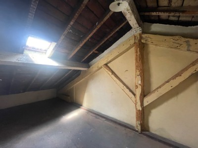 Immeuble de rapport beau potentiel A VENDRE - ST ETIENNE BERGSON - 280 m2 - 270000€