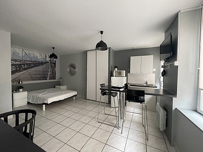 IMMEUBLE A VENDRE - ST ETIENNE CENTRE - 346.7 m2 - 490000€