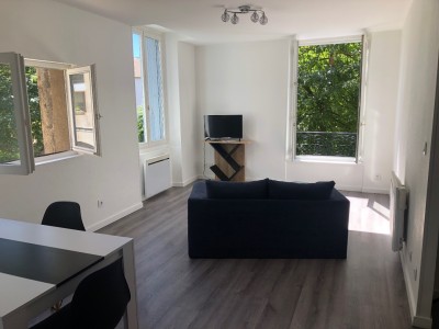 IMMEUBLE A VENDRE - ST ETIENNE FACULTE CENTRE DEUX - 427 m2 - 550 000 €