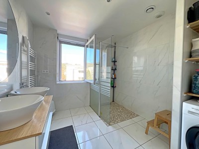 Immeuble de rapport en monopropriété A VENDRE - ST ETIENNE JACQUARD - 169 m2 - 280 000 €