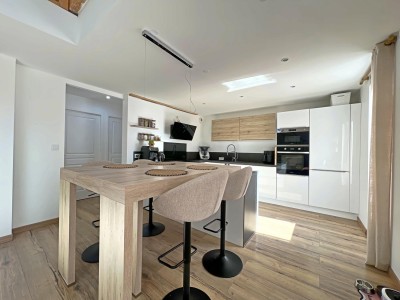 Immeuble de rapport en monopropriété A VENDRE - ST ETIENNE JACQUARD - 169 m2 - 280 000 €