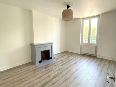 IMMEUBLE A VENDRE - ST ETIENNE SOLAURE - 590 m2 - 650 000 &euro;