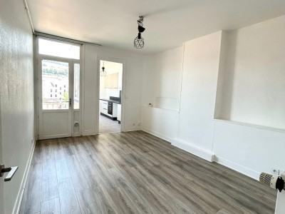 IMMEUBLE A VENDRE - ST ETIENNE SOLAURE - 590 m2 - 650 000 &euro;