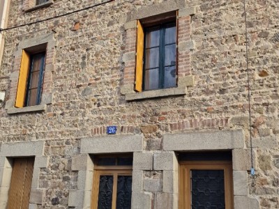 IMMEUBLE A VENDRE - ST GALMIER - 150 m2 - 160�000�&euro;