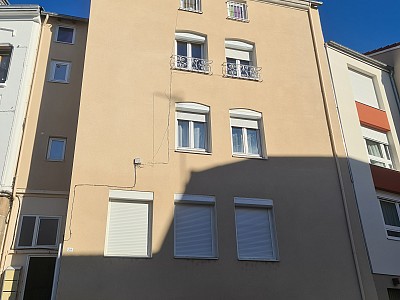 IMMEUBLE A VENDRE - UNIEUX ONDAINE - 250 m2 - 250 000 €