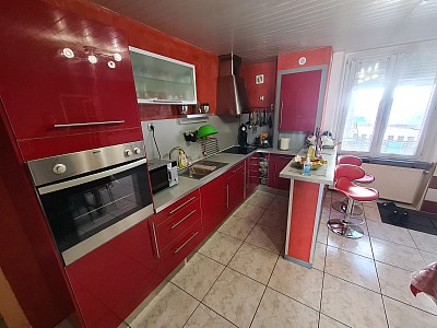 IMMEUBLE A VENDRE - UNIEUX ONDAINE - 250 m2 - 250 000 €