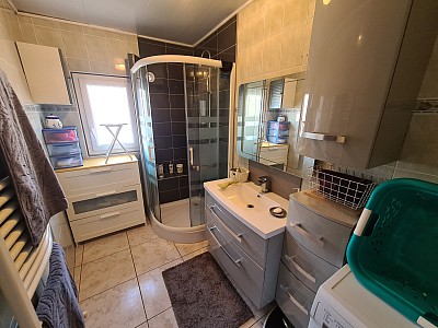 IMMEUBLE A VENDRE - UNIEUX ONDAINE - 250 m2 - 250 000 €