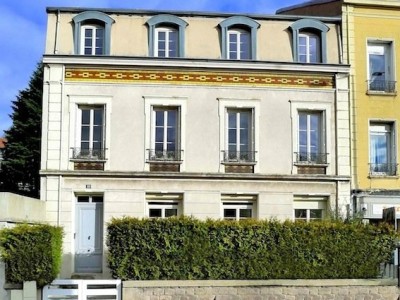 IMMEUBLE DE RAPPORT - ST ETIENNE BELLEVUE - 246.21 m2 - VENDU