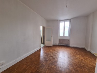 IMMEUBLE DE RAPPORT A VENDRE - ST ETIENNE BELLEVUE - 746 m2 - 775000€
