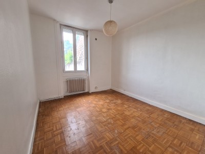 IMMEUBLE DE RAPPORT A VENDRE - ST ETIENNE BELLEVUE - 746 m2 - 775000€
