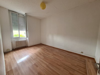 IMMEUBLE DE RAPPORT A VENDRE - ST ETIENNE BELLEVUE - 746 m2 - 775000€