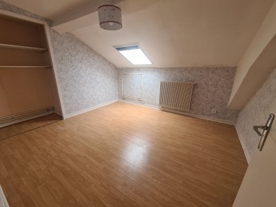 IMMEUBLE DE RAPPORT A VENDRE - ST ETIENNE BELLEVUE - 746 m2 - 775000€